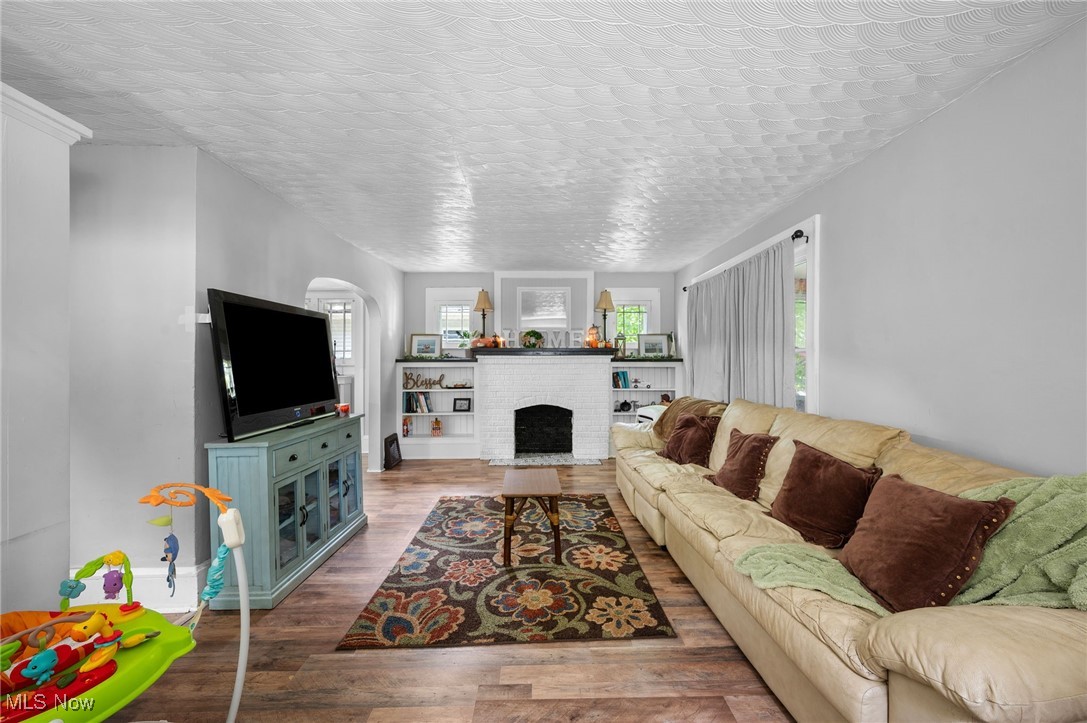 910 Bye Street Akron OH 44320