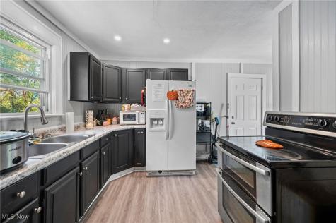 910 Bye Street Akron OH 44320