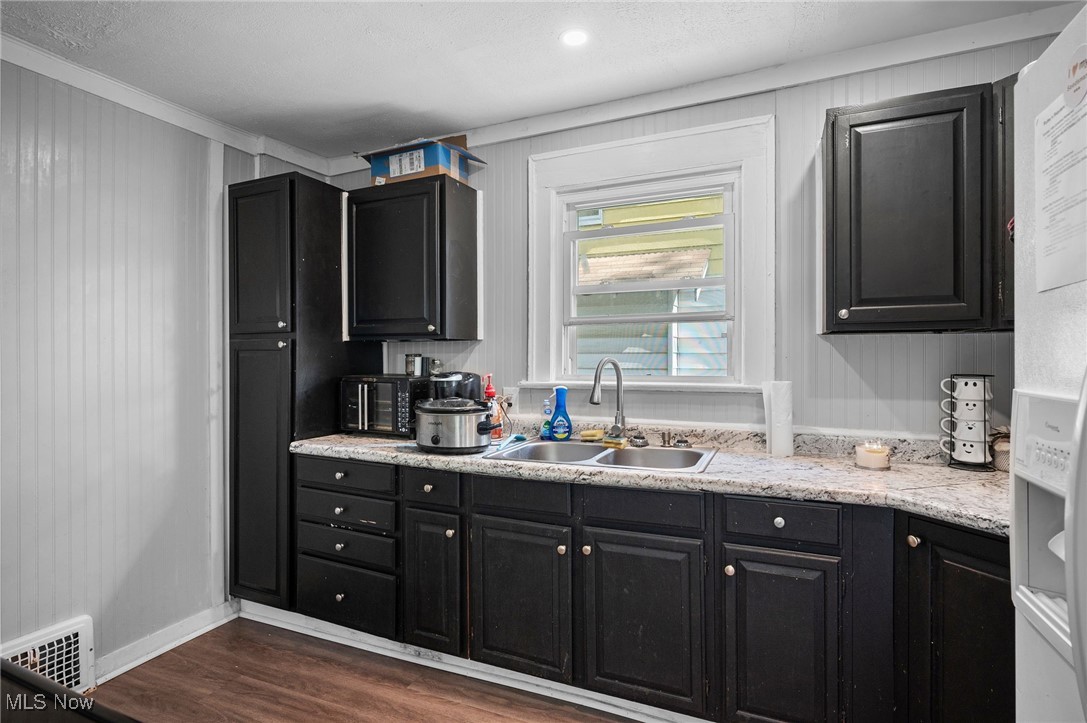 910 Bye Street Akron OH 44320