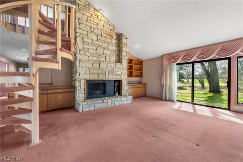 6656 Woodhawk Drive Mayfield Heights OH 44124