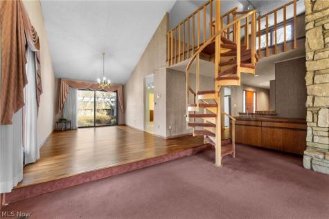 6656 Woodhawk Drive Mayfield Heights OH 44124