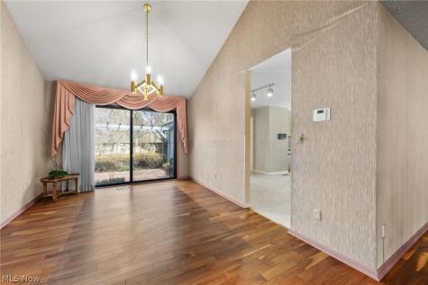 6656 Woodhawk Drive Mayfield Heights OH 44124
