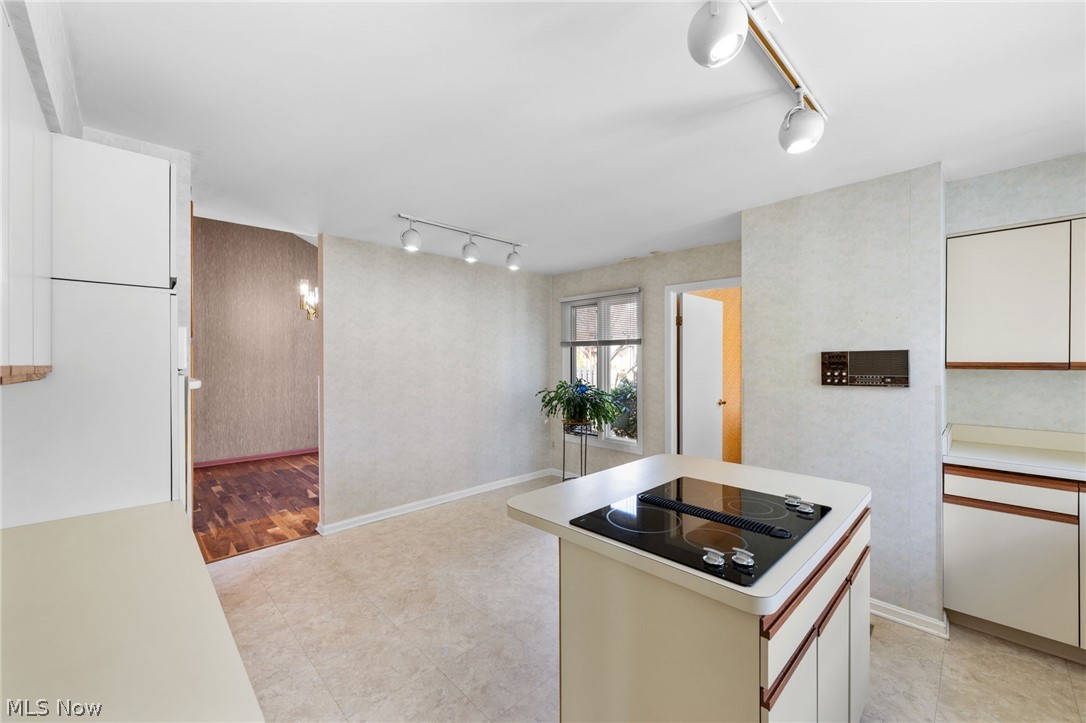 6656 Woodhawk Drive Mayfield Heights OH 44124