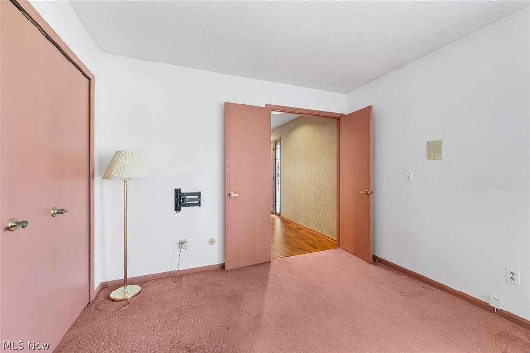 6656 Woodhawk Drive Mayfield Heights OH 44124