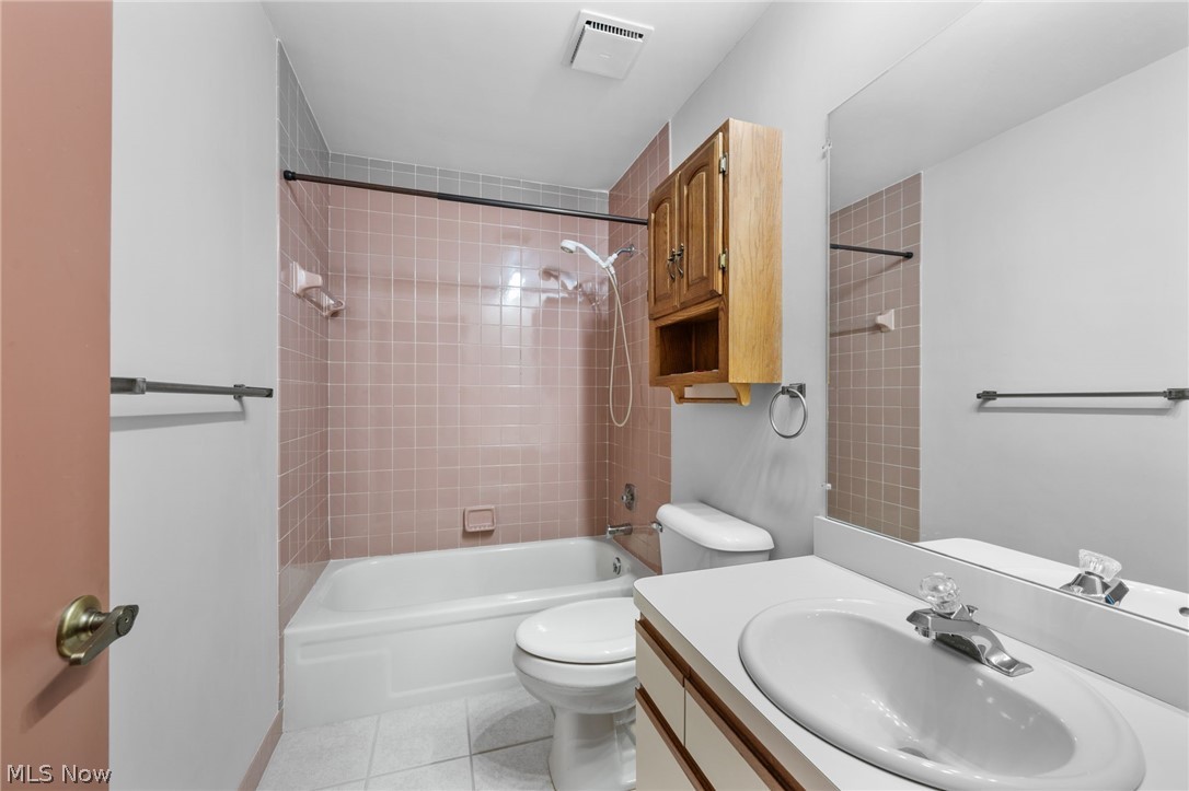 6656 Woodhawk Drive Mayfield Heights OH 44124