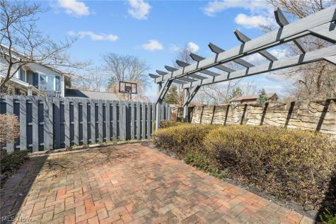 6656 Woodhawk Drive Mayfield Heights OH 44124