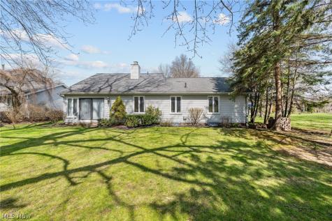6656 Woodhawk Drive Mayfield Heights OH 44124