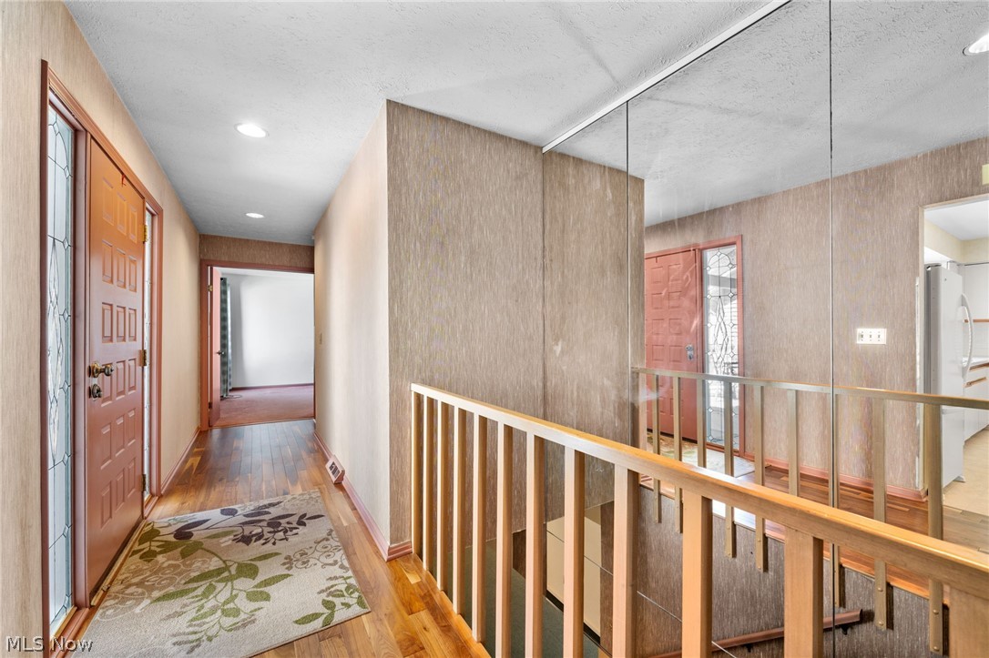 6656 Woodhawk Drive Mayfield Heights OH 44124
