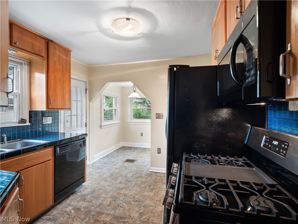 4088 W 224th Street Fairview Park OH 44126