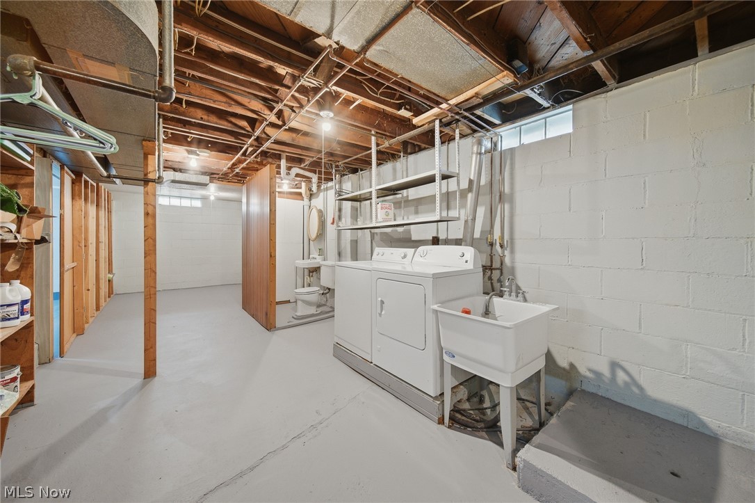 2031 Verde Avenue Akron OH 44314