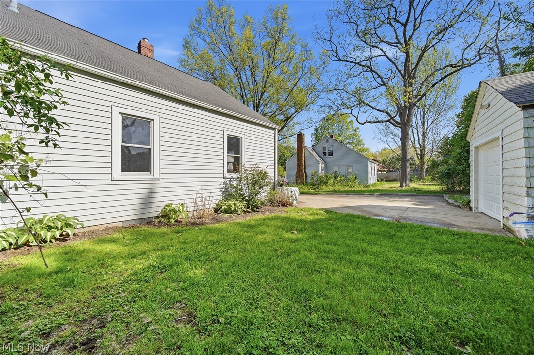 2031 Verde Avenue Akron OH 44314