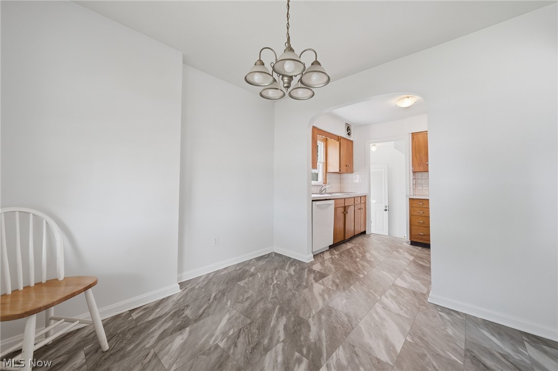 2031 Verde Avenue Akron OH 44314