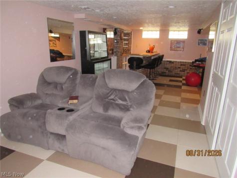 1733 E 238th Street Euclid OH 44117