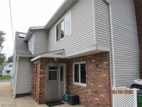 1733 E 238th Street Euclid OH 44117