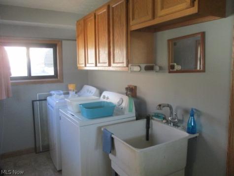 3922 E 41st Street Newburgh Heights OH 44105