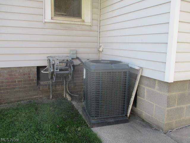3922 E 41st Street Newburgh Heights OH 44105