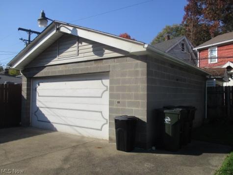 3922 E 41st Street Newburgh Heights OH 44105