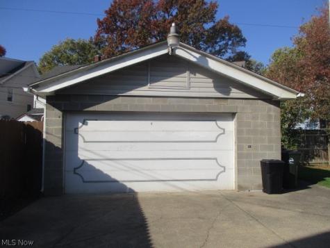 3922 E 41st Street Newburgh Heights OH 44105