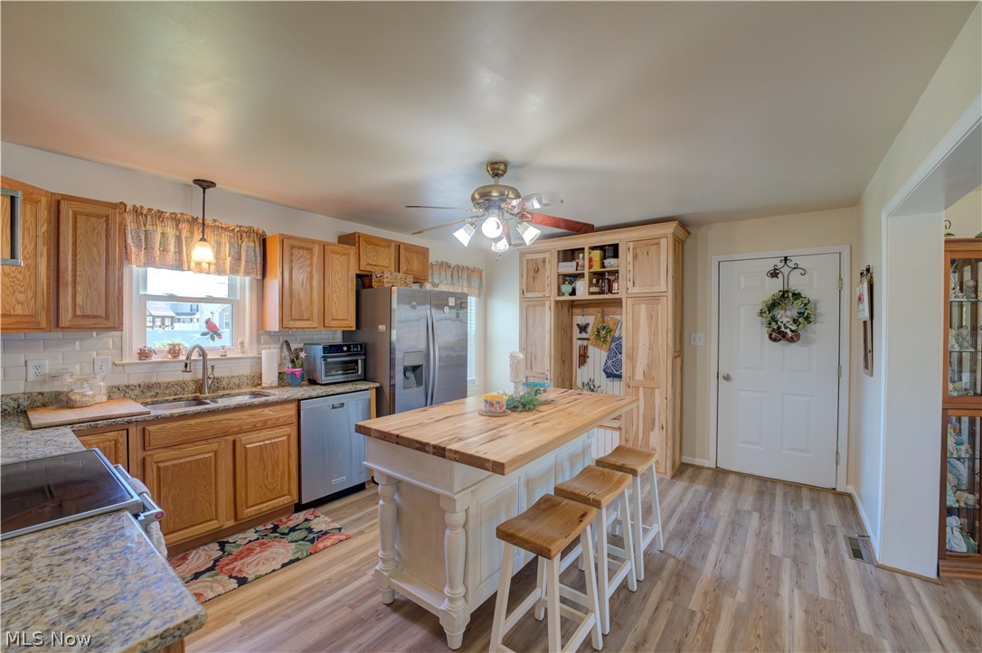 6008 Conneaut Light Drive Vermilion OH 44089