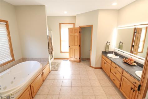 2303 W Steiner Road Burbank OH 44214