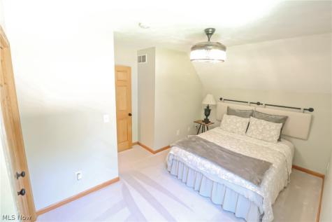 2303 W Steiner Road Burbank OH 44214