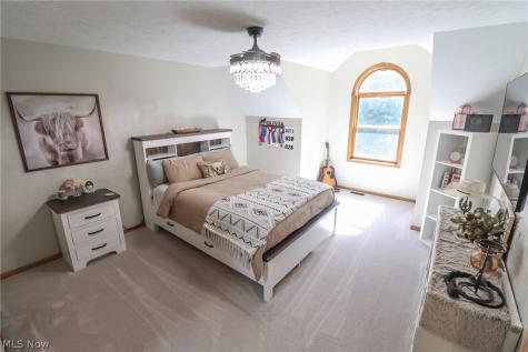 2303 W Steiner Road Burbank OH 44214