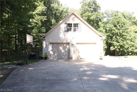 2303 W Steiner Road Burbank OH 44214