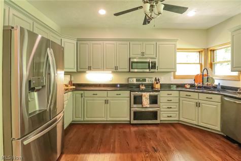 2303 W Steiner Road Burbank OH 44214