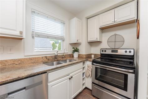 5860 Wickfield Drive Parma Heights OH 44130