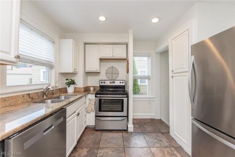 5860 Wickfield Drive Parma Heights OH 44130