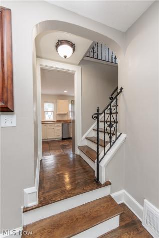 5860 Wickfield Drive Parma Heights OH 44130