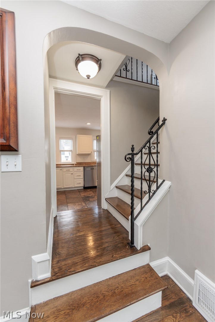 5860 Wickfield Drive Parma Heights OH 44130