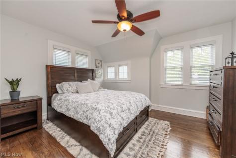 5860 Wickfield Drive Parma Heights OH 44130