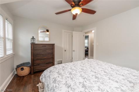 5860 Wickfield Drive Parma Heights OH 44130