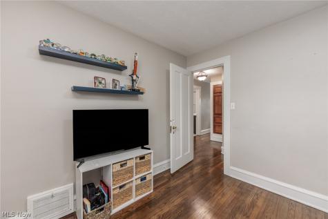 5860 Wickfield Drive Parma Heights OH 44130
