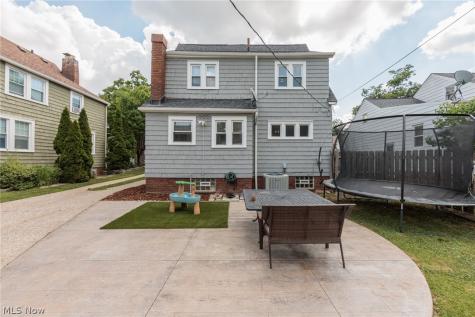5860 Wickfield Drive Parma Heights OH 44130