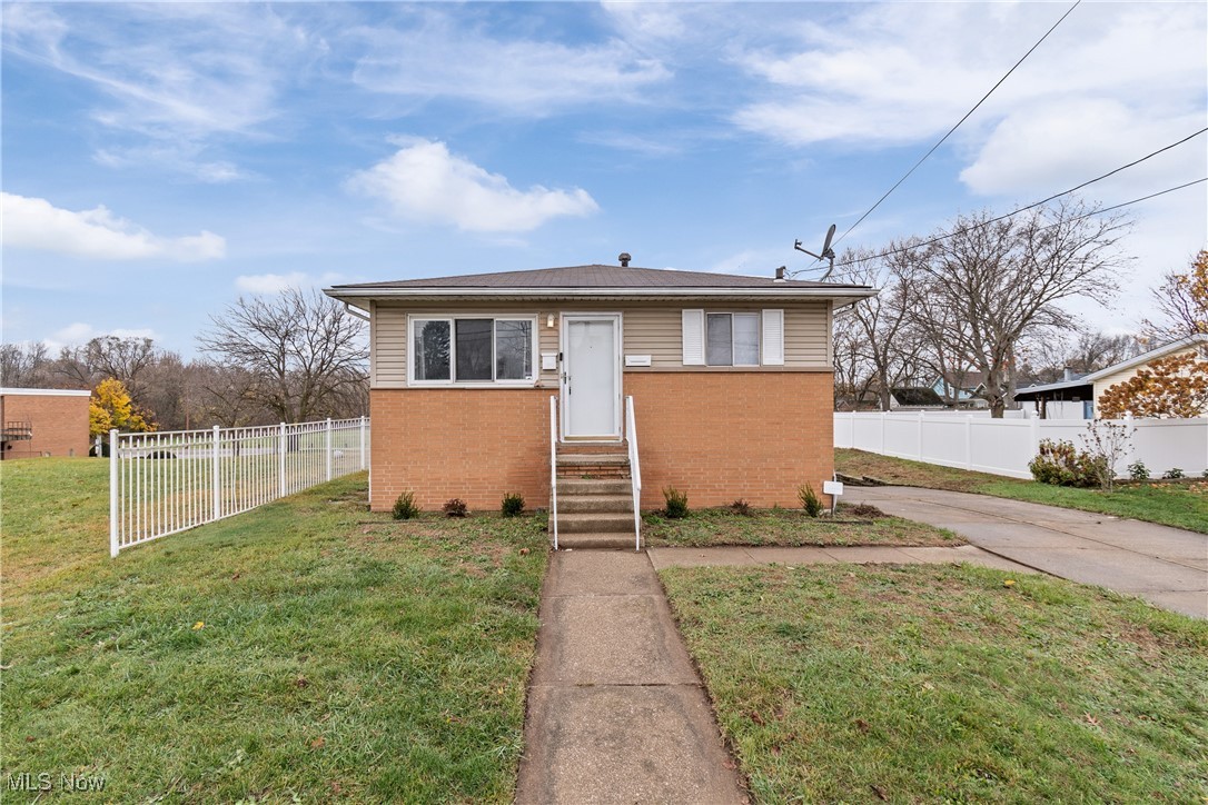 2634 Cory Avenue Akron OH 44314