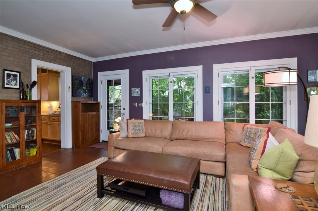 2336 Delaware Drive Cleveland Heights OH 44106