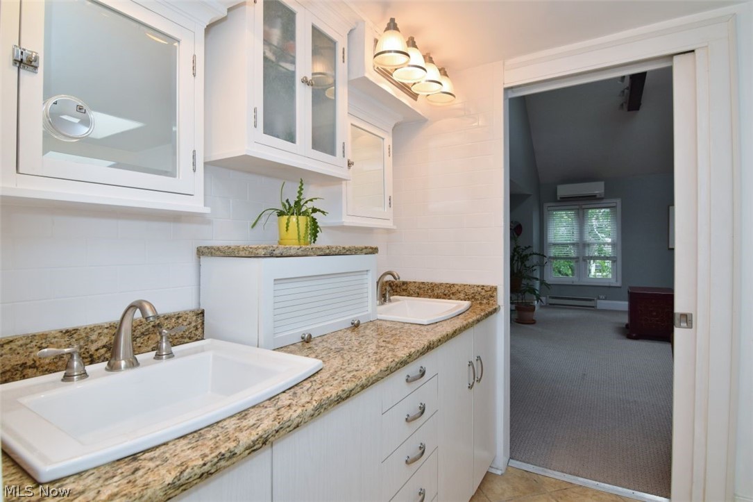 2336 Delaware Drive Cleveland Heights OH 44106