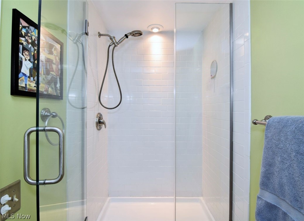 2336 Delaware Drive Cleveland Heights OH 44106