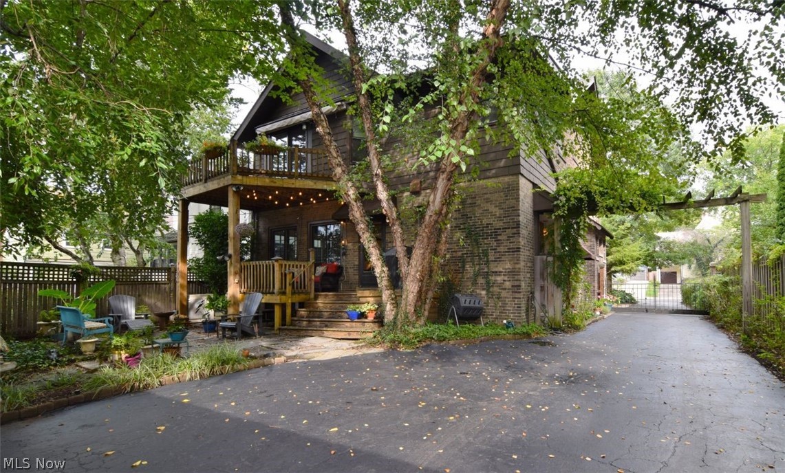 2336 Delaware Drive Cleveland Heights OH 44106