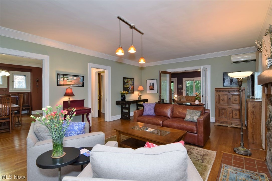2336 Delaware Drive Cleveland Heights OH 44106