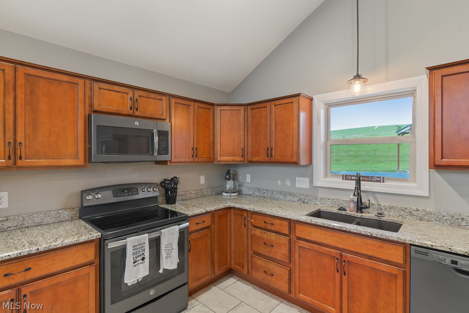 5230 Kinsey Valley Road SW New Philadelphia OH 44663