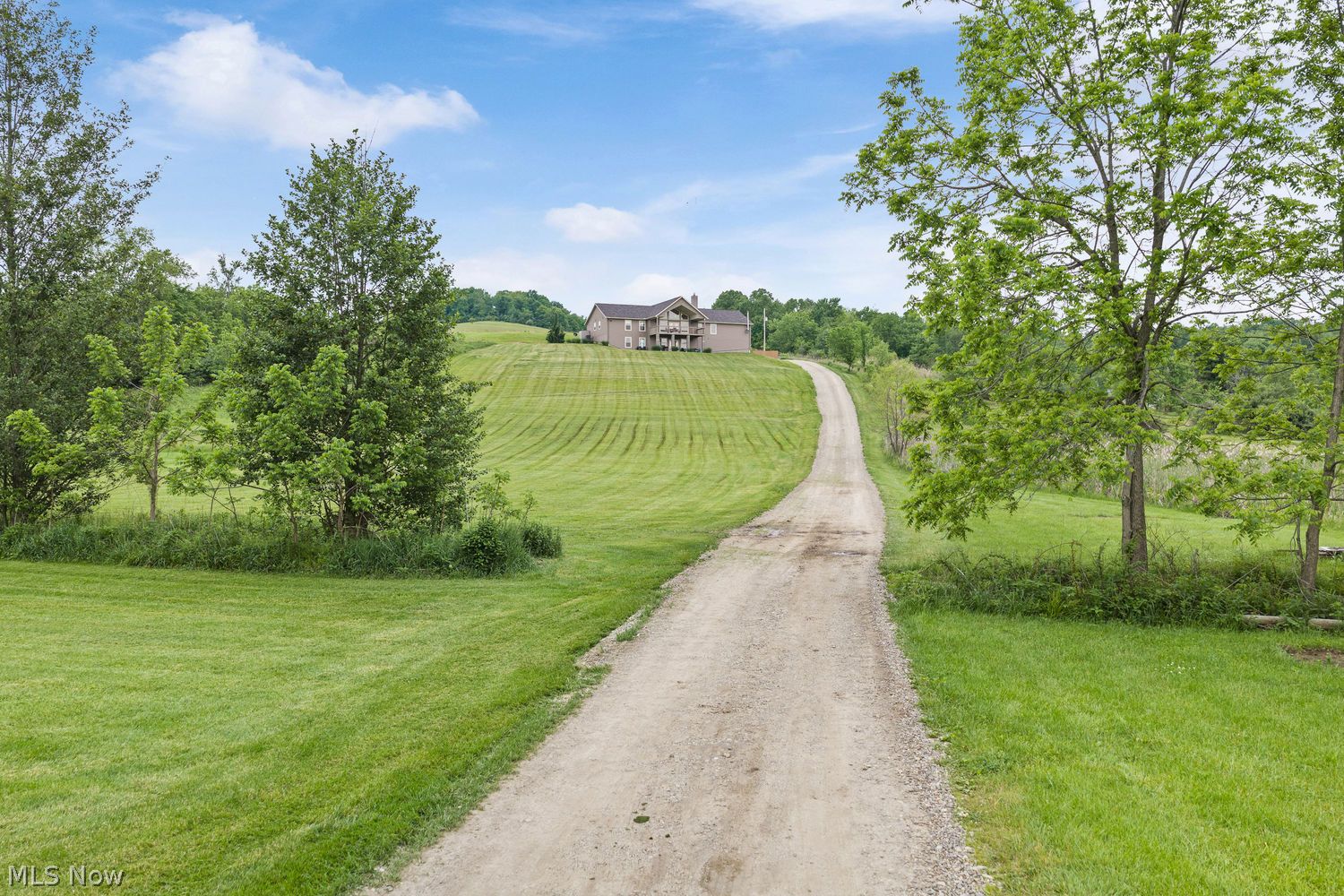 5230 Kinsey Valley Road SW New Philadelphia OH 44663
