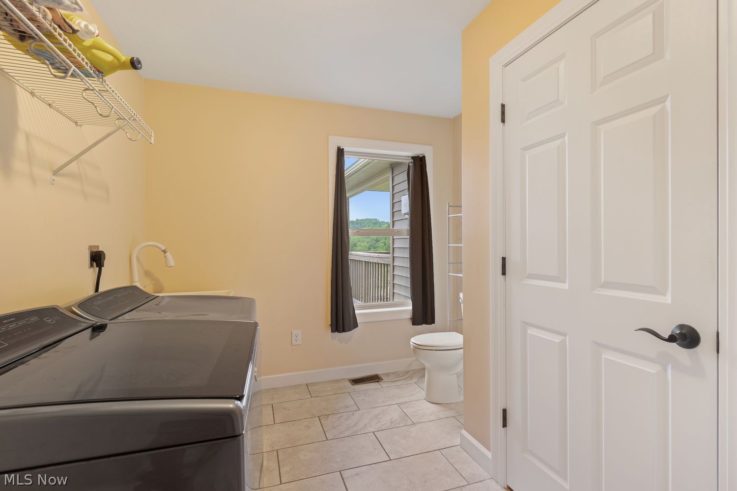5230 Kinsey Valley Road SW New Philadelphia OH 44663