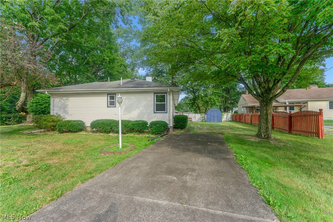 3510 E Heights Street SE Warren OH 44484