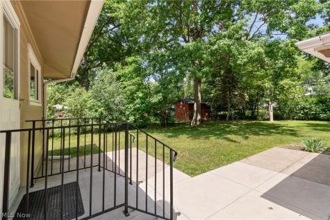 182 Wyleswood Drive Berea OH 44017