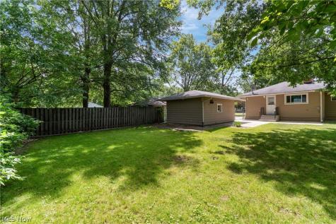 182 Wyleswood Drive Berea OH 44017