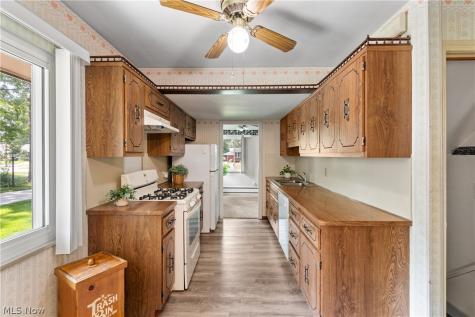 182 Wyleswood Drive Berea OH 44017