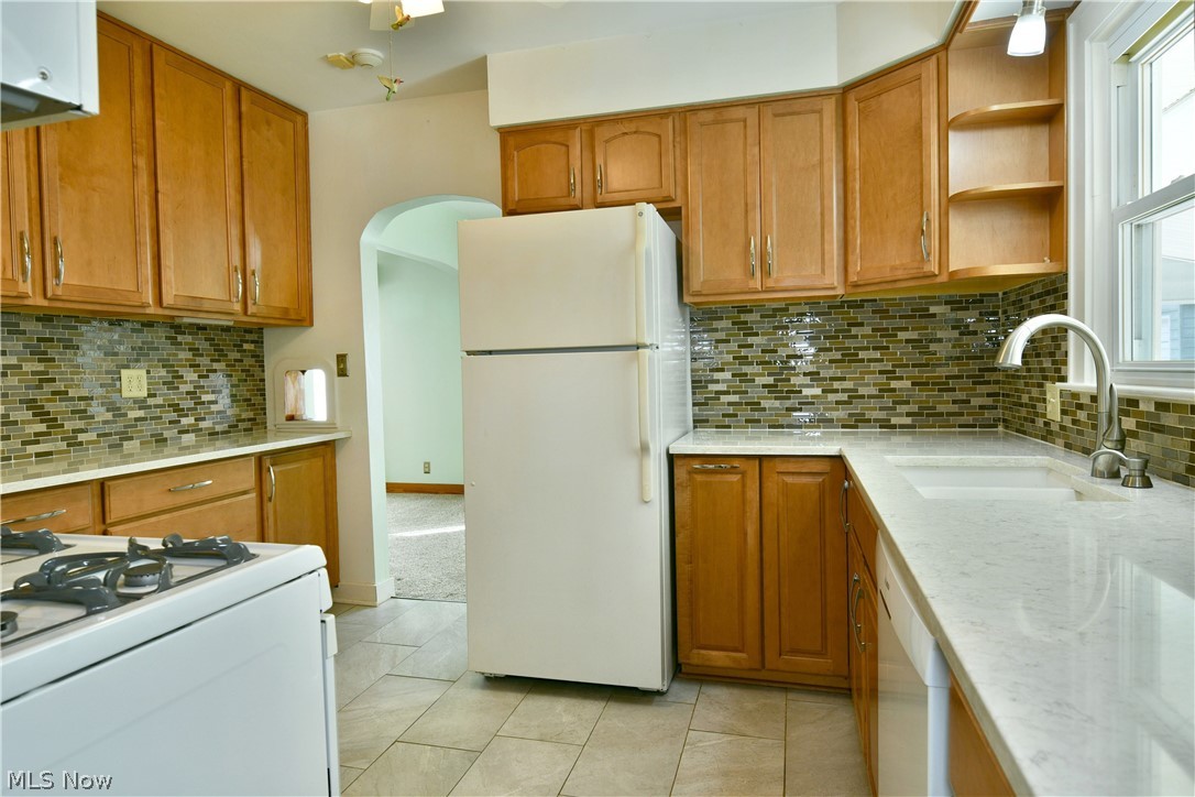 275 Glendola Avenue NW Warren OH 44483